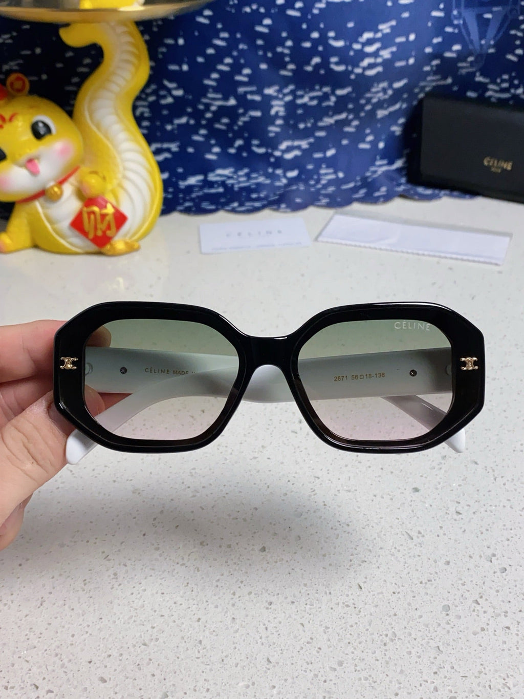 CELINE TRIOMPHE SQUARE SUNGLASS 566739 IN BLACK AND WHITE ACETATE