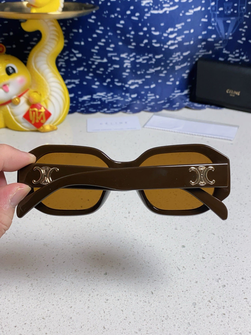 CELINE TRIOMPHE SQUARE SUNGLASS 566742 IN CAMEL ACETATE