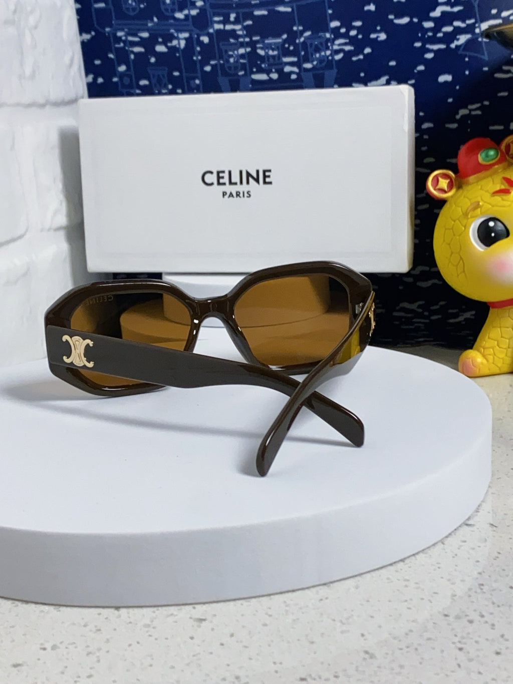 CELINE TRIOMPHE SQUARE SUNGLASS 566742 IN CAMEL ACETATE