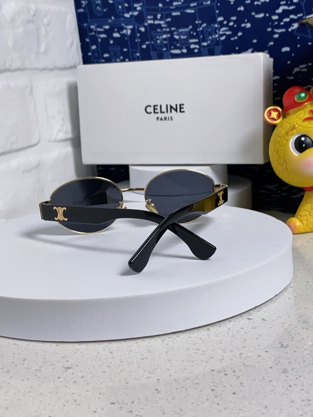 CELINE TRIOMPHE SUNGLASS 538532 IN BLACK ACETATE GOLD METAL